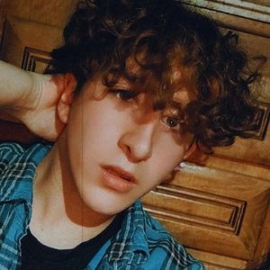 Meet your Posher, Joshua